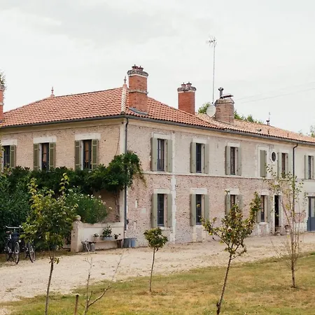 2 Pas Sages Maison De Caractere Au Bord De La Dronne, Perigord Гостевой дом 3*